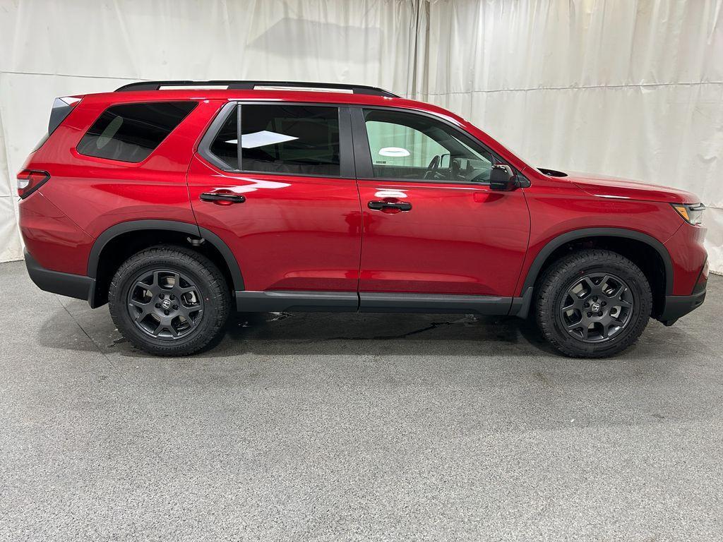 new 2025 Honda Pilot car, priced at $49,119