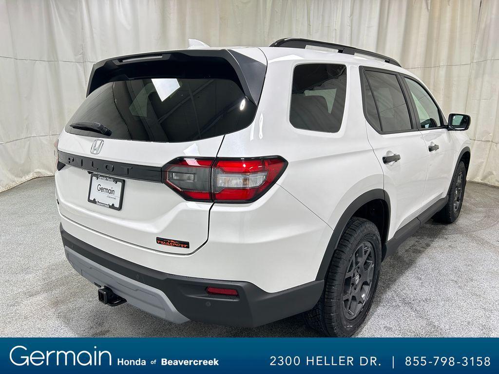 new 2025 Honda Pilot car, priced at $48,759