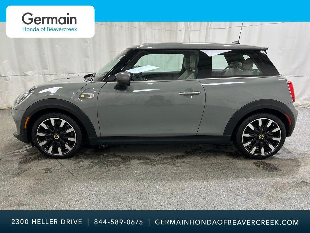 used 2021 MINI SE Hardtop car, priced at $21,404