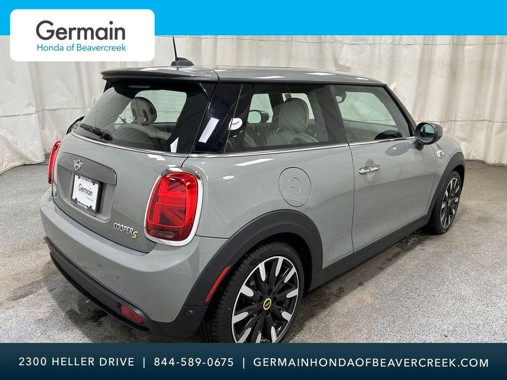 used 2021 MINI SE Hardtop car, priced at $21,404