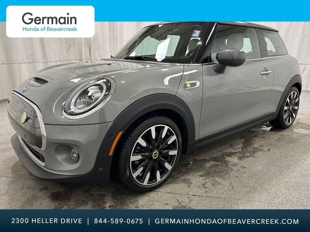 used 2021 MINI SE Hardtop car, priced at $21,404