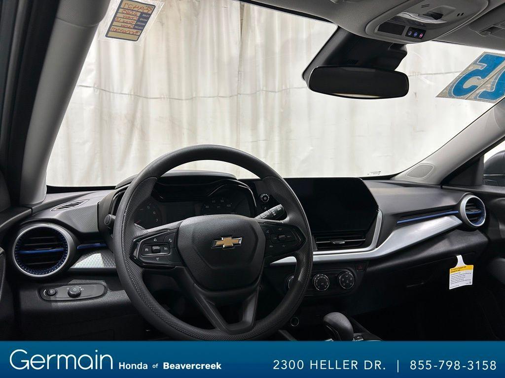 used 2025 Chevrolet Trax car, priced at $21,774