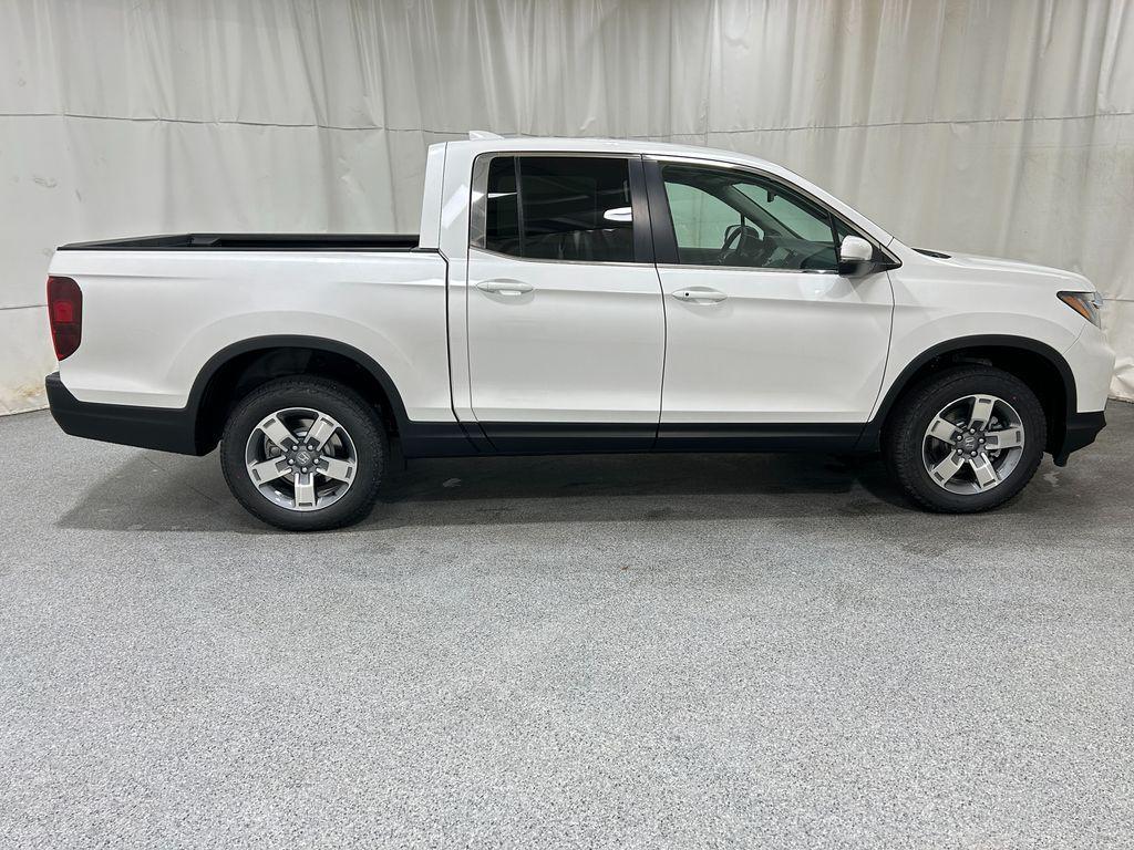new 2025 Honda Ridgeline car, priced at $42,442