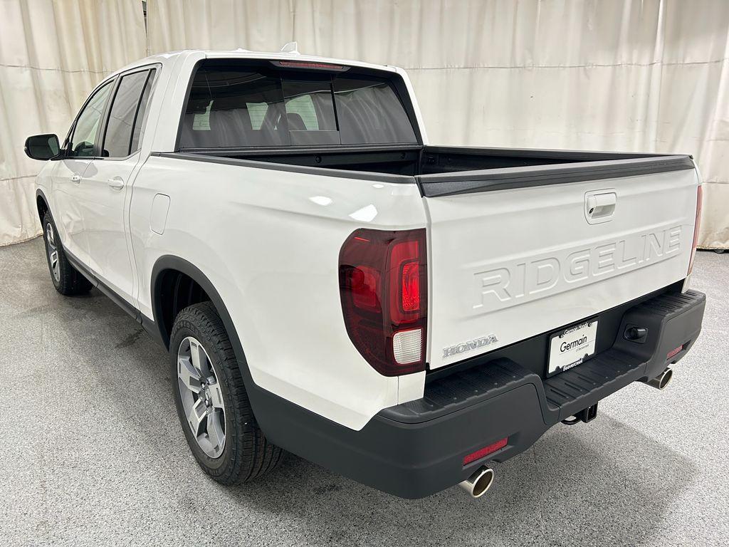 new 2025 Honda Ridgeline car, priced at $42,442