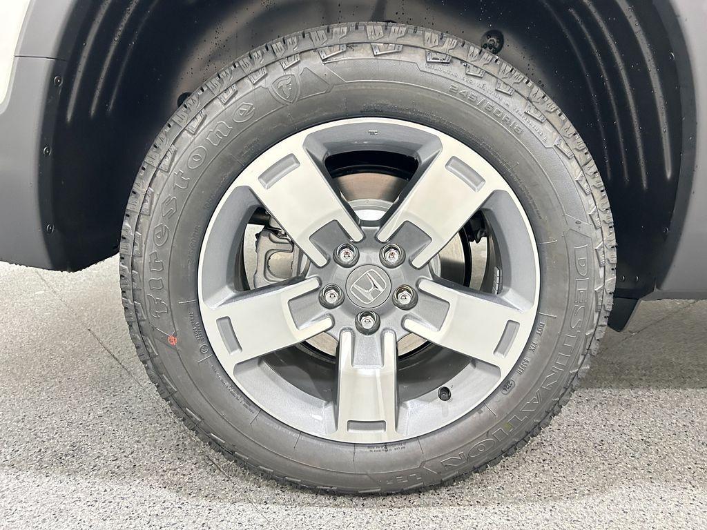 new 2025 Honda Ridgeline car, priced at $42,442