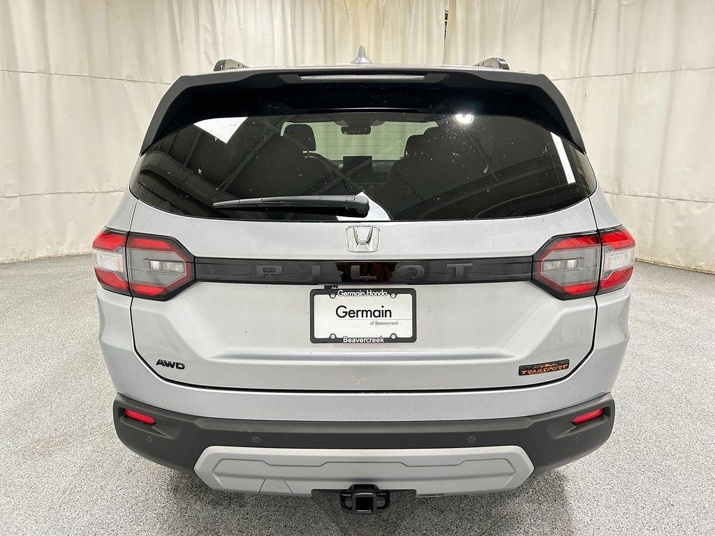 new 2025 Honda Pilot car, priced at $48,332