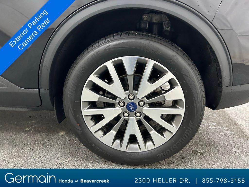 used 2022 Ford Escape car, priced at $20,867