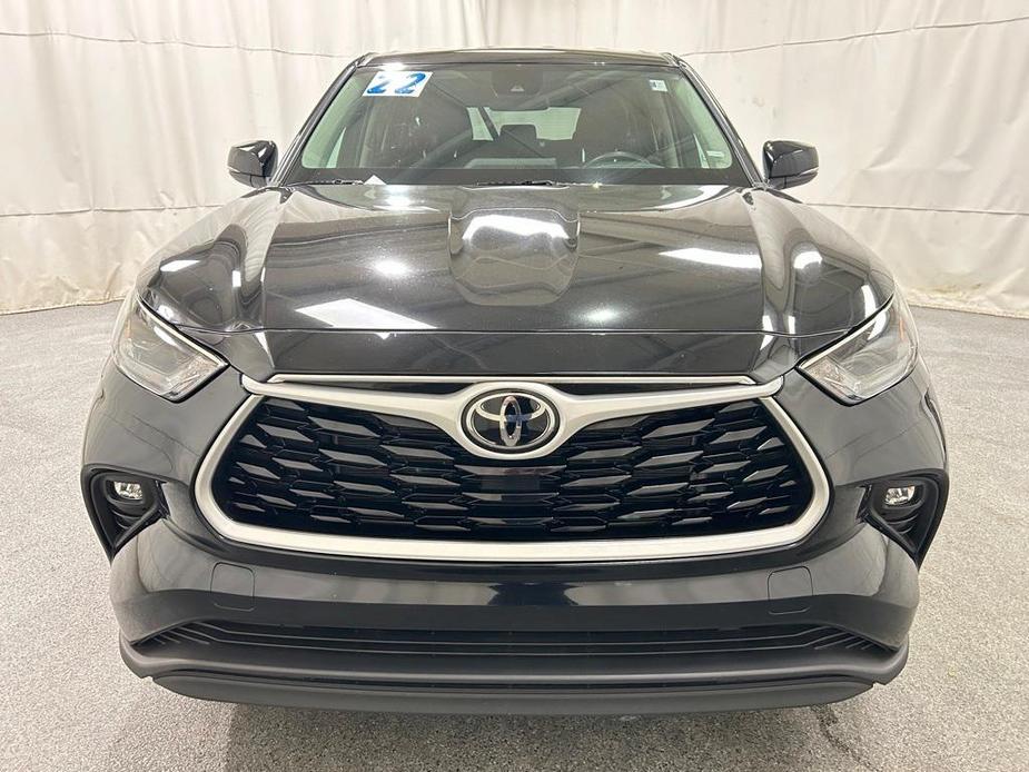 used 2022 Toyota Highlander car, priced at $32,992