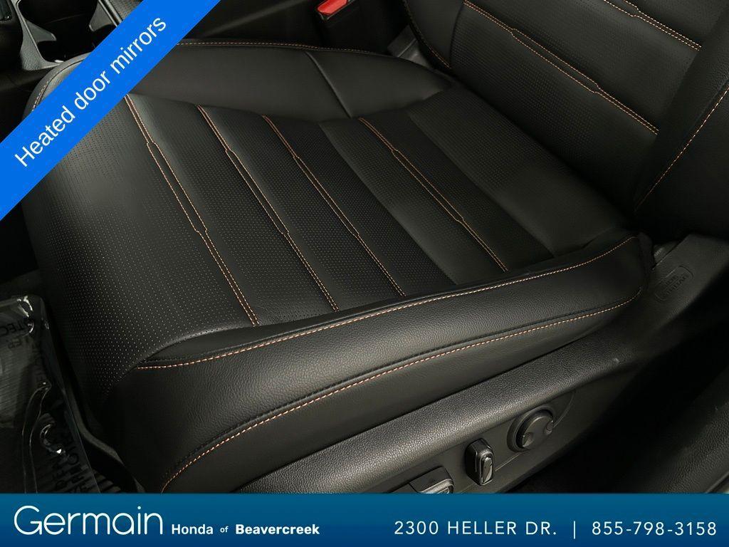 used 2025 Honda CR-V Hybrid car, priced at $36,996
