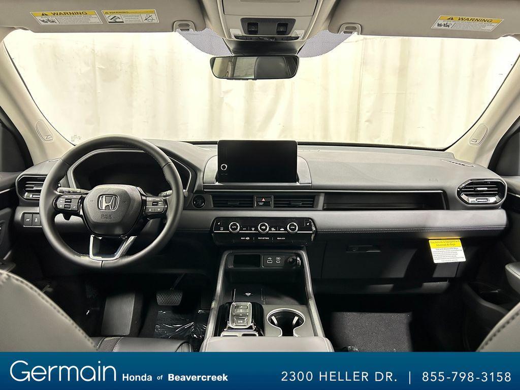 new 2025 Honda Pilot car, priced at $48,750