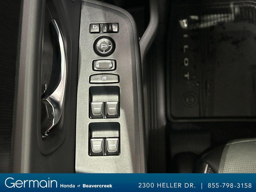 new 2025 Honda Pilot car, priced at $51,697