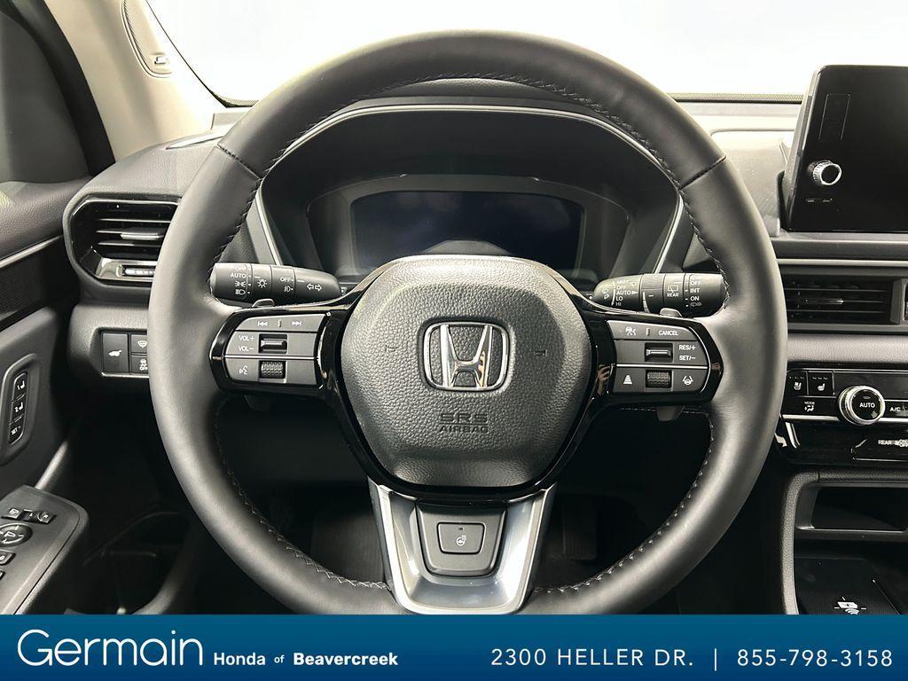 new 2025 Honda Pilot car, priced at $51,697