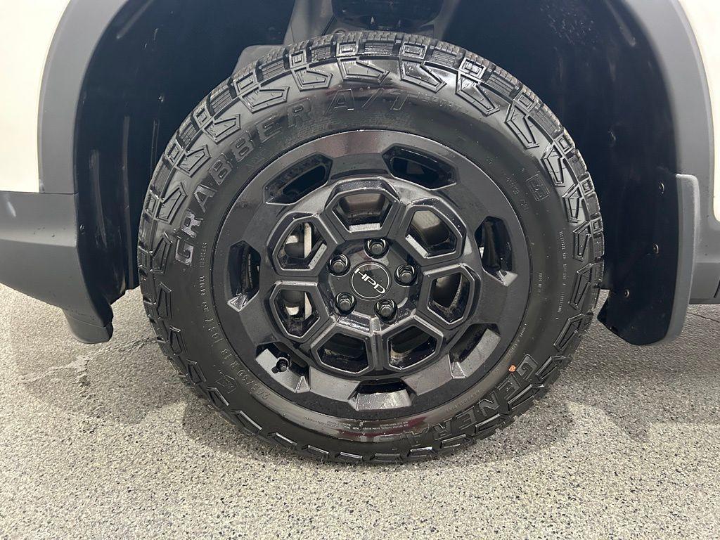 used 2025 Honda Ridgeline car, priced at $36,398