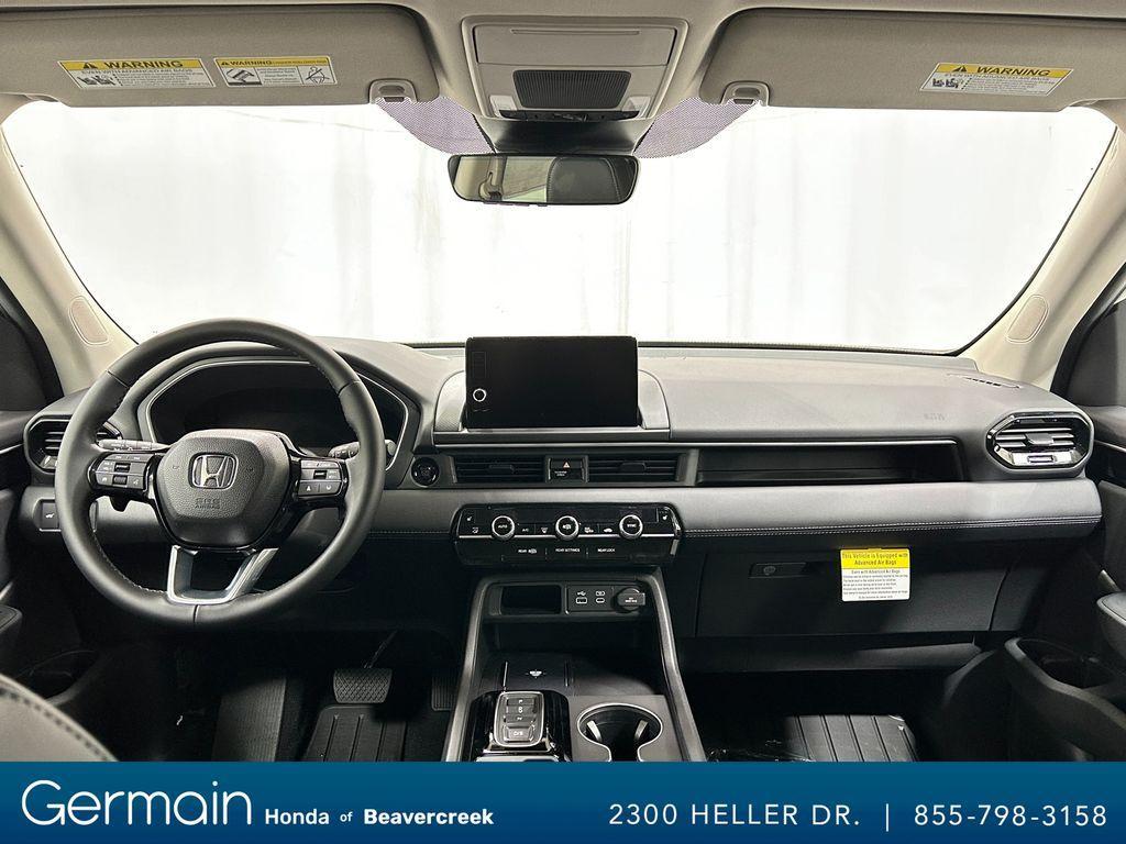 new 2025 Honda Pilot car, priced at $45,242