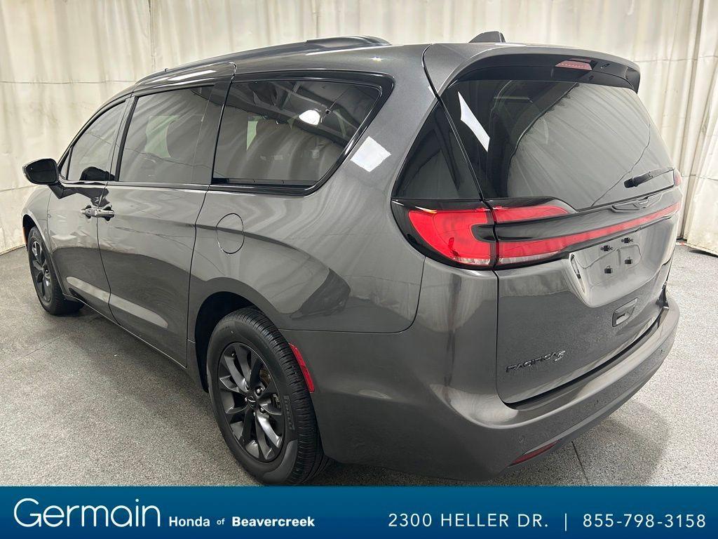 used 2022 Chrysler Pacifica car, priced at $34,485