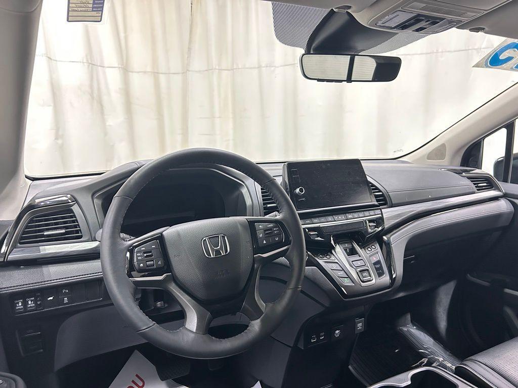 used 2025 Honda Odyssey car, priced at $49,989