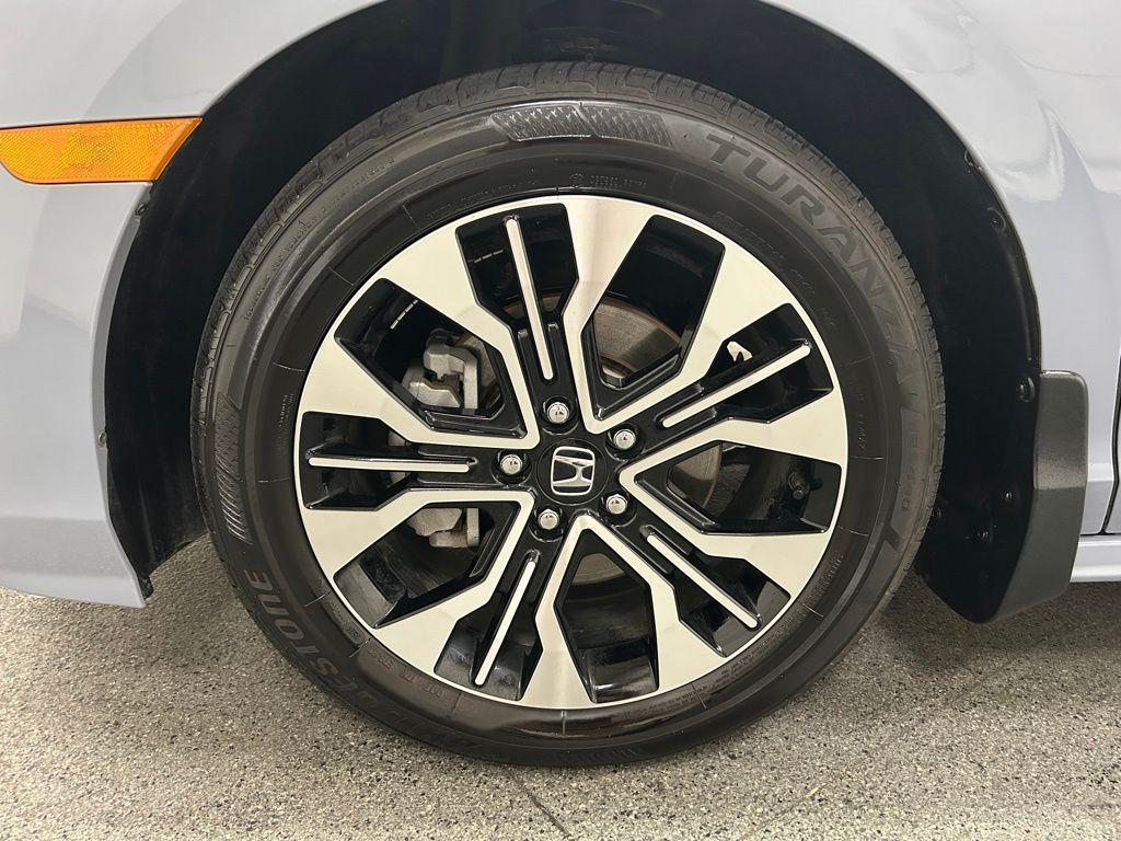 used 2025 Honda Odyssey car, priced at $49,989