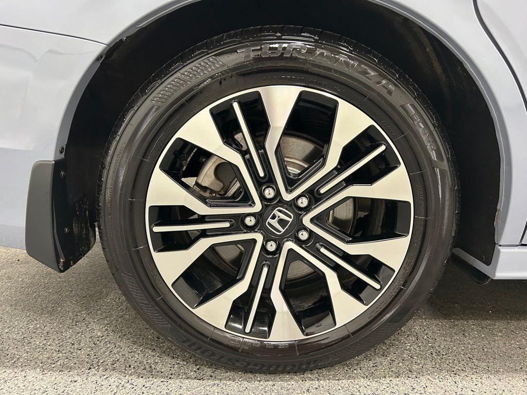 used 2025 Honda Odyssey car, priced at $49,989
