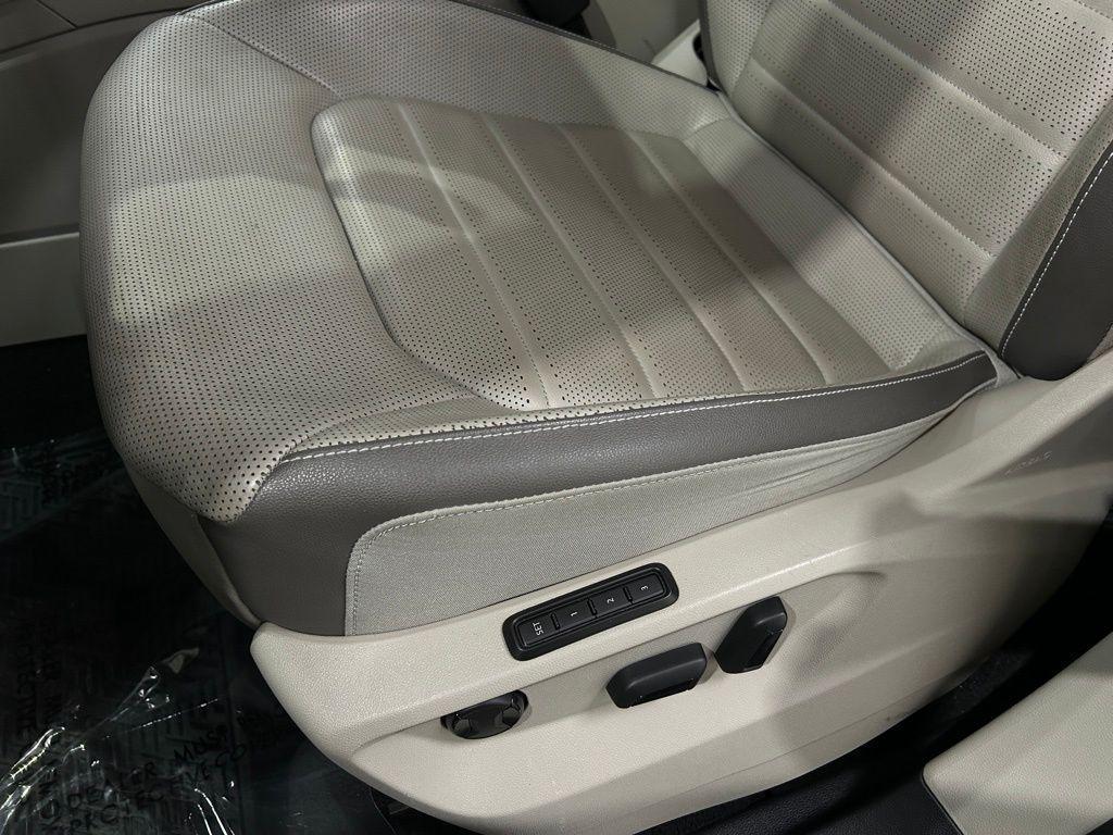 used 2021 Volkswagen Atlas car, priced at $24,530