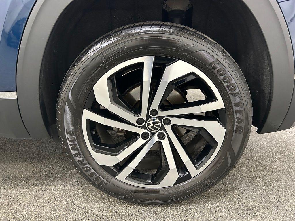 used 2021 Volkswagen Atlas car, priced at $24,530