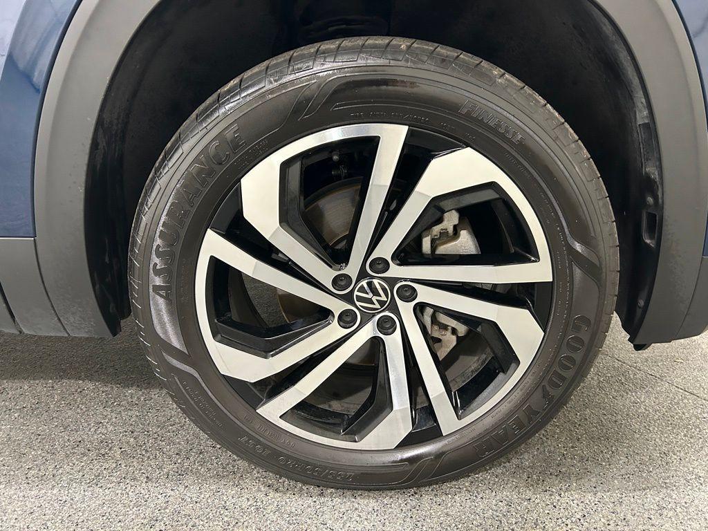 used 2021 Volkswagen Atlas car, priced at $24,530
