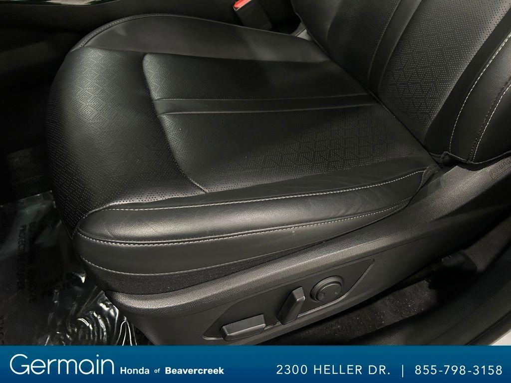 used 2022 Kia Sorento car, priced at $29,225
