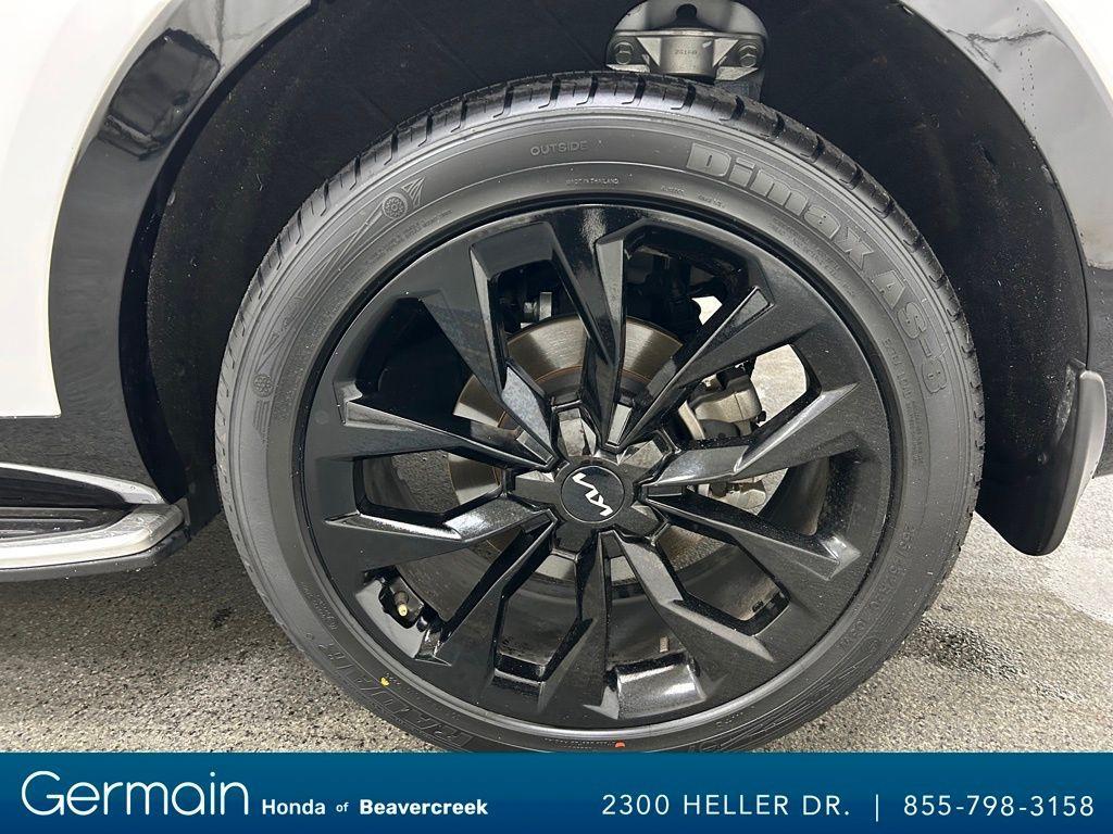 used 2022 Kia Sorento car, priced at $29,225
