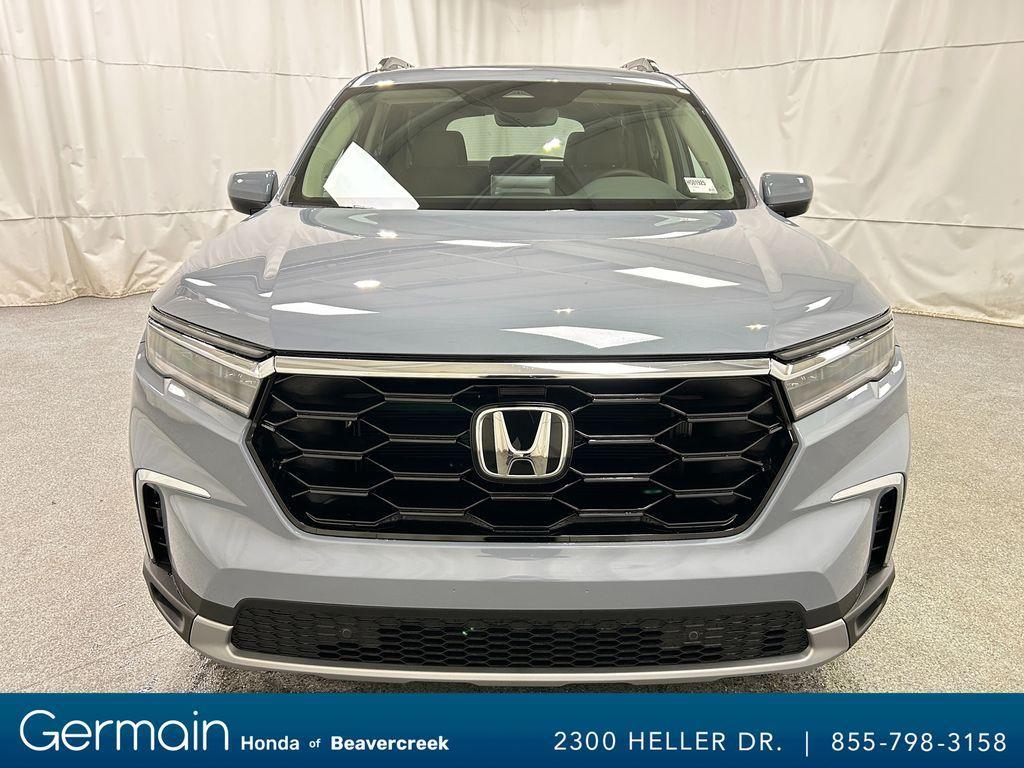 new 2025 Honda Pilot car, priced at $48,158
