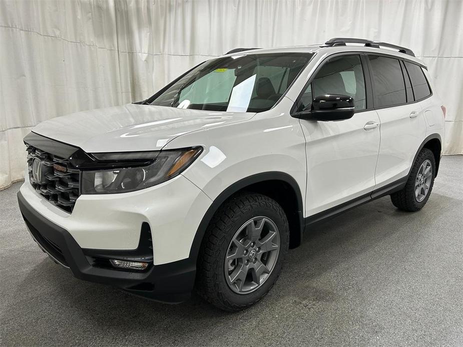 new 2025 Honda Passport car, priced at $44,182