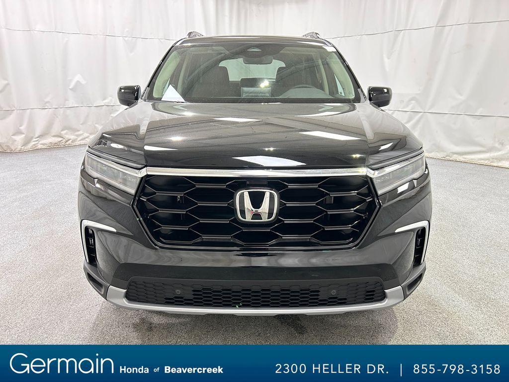new 2025 Honda Pilot car, priced at $48,323