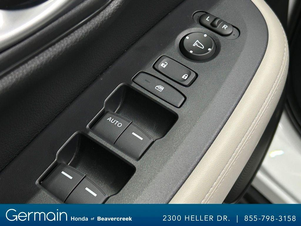 used 2025 Honda HR-V car, priced at $27,784