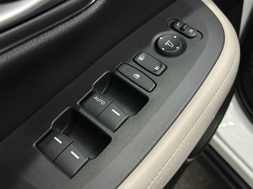 used 2025 Honda HR-V car, priced at $26,485
