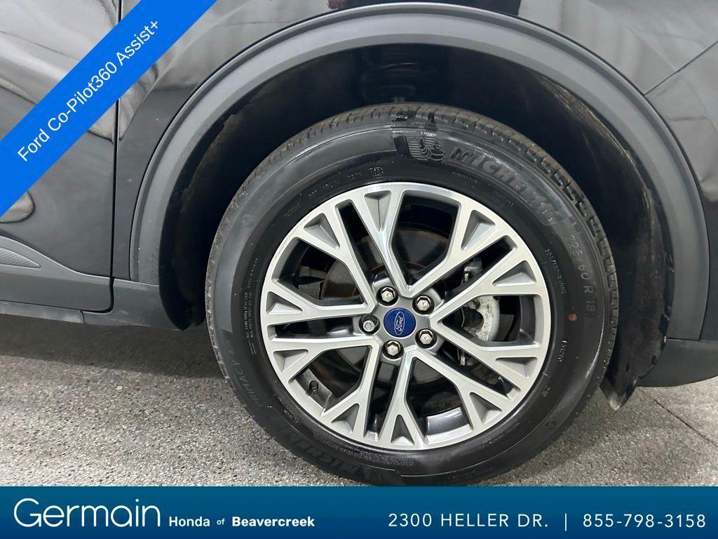 used 2022 Ford Escape car, priced at $25,144