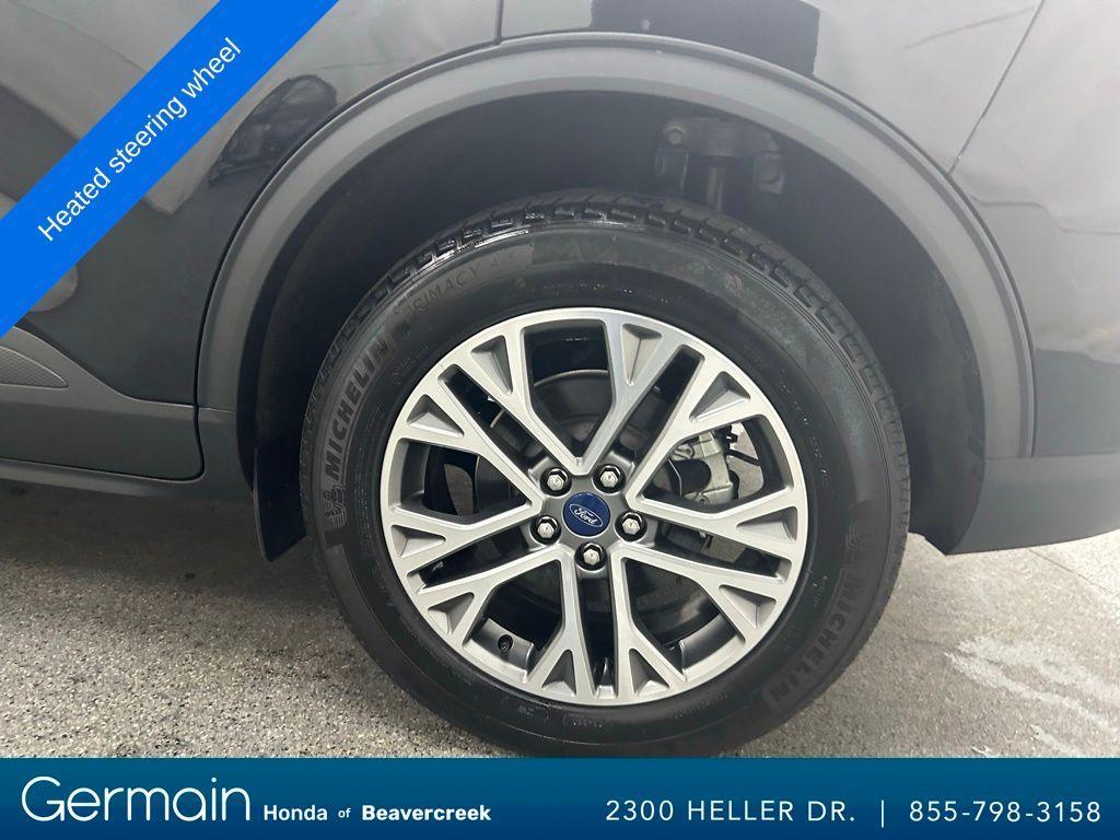 used 2022 Ford Escape car, priced at $25,109