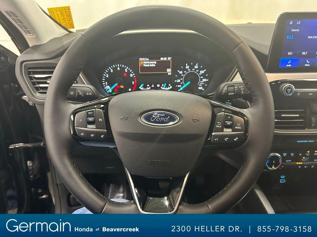 used 2022 Ford Escape car, priced at $25,883