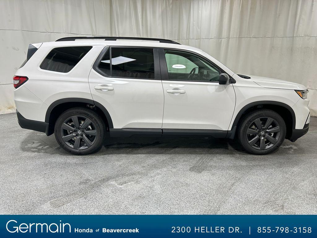 new 2025 Honda Pilot car, priced at $42,689