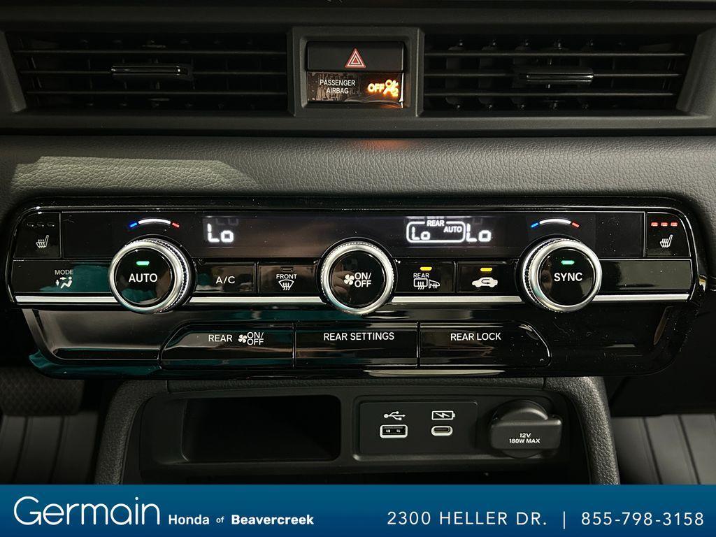 new 2025 Honda Pilot car, priced at $45,195