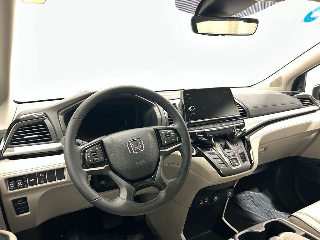 used 2025 Honda Odyssey car, priced at $47,338