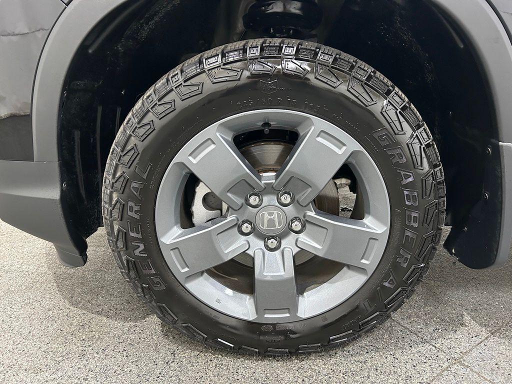 used 2025 Honda Ridgeline car, priced at $42,998