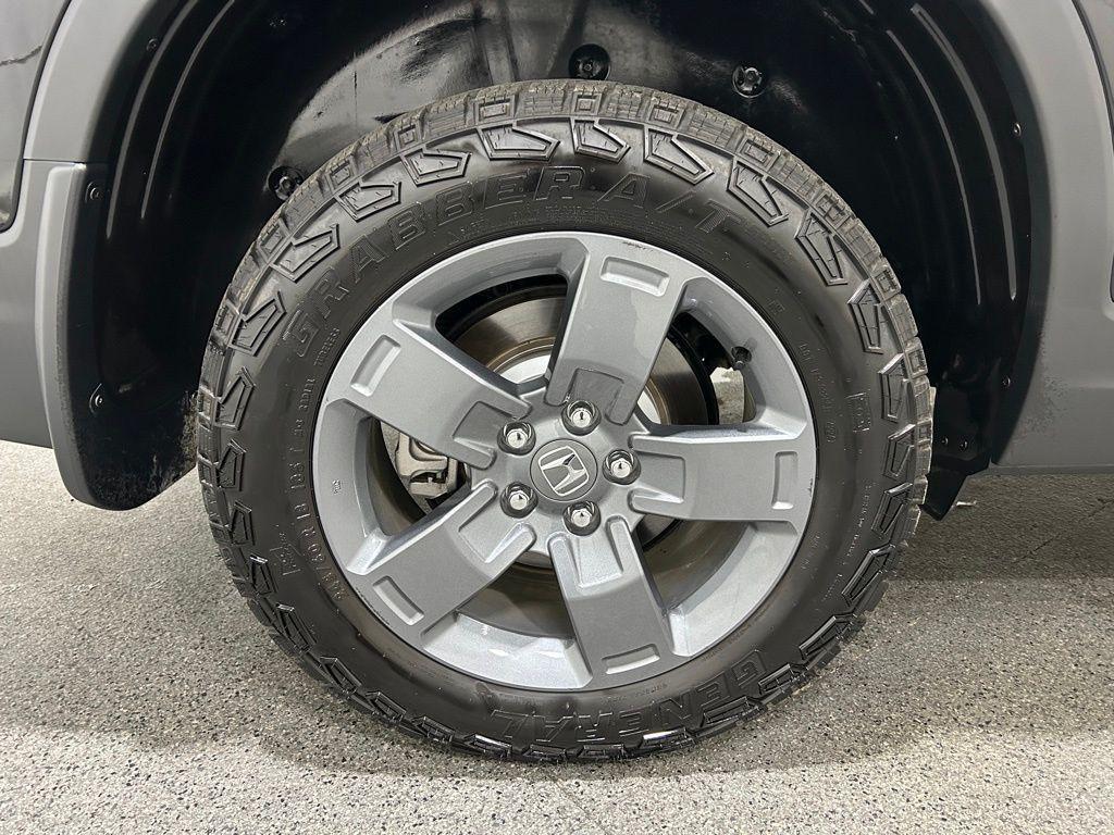 used 2025 Honda Ridgeline car, priced at $42,998
