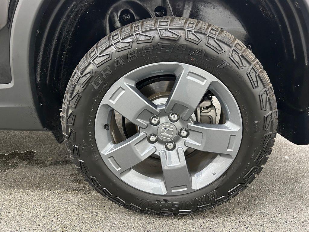 used 2025 Honda Ridgeline car, priced at $42,998