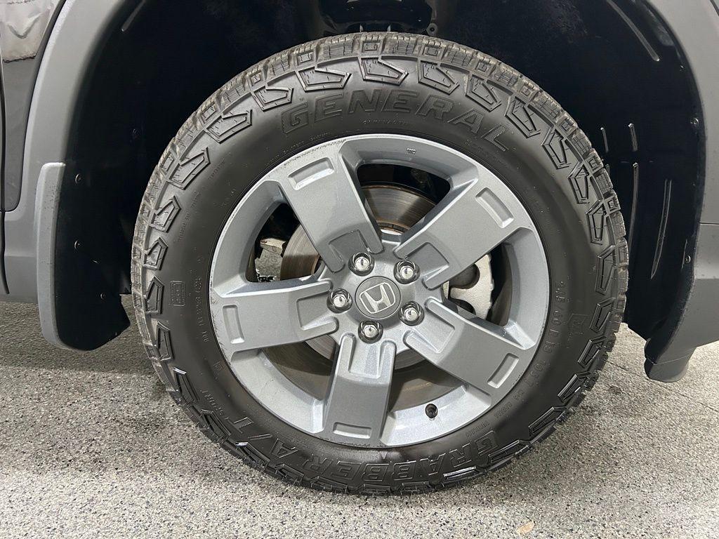 used 2025 Honda Ridgeline car, priced at $42,998