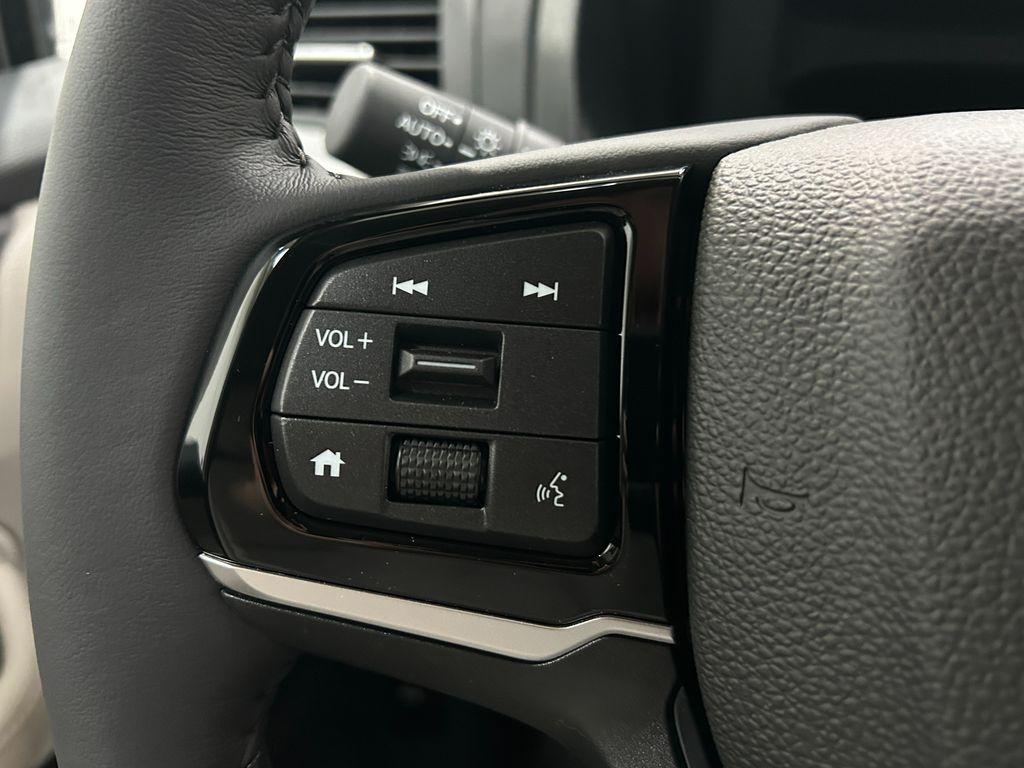 new 2026 Honda Odyssey car, priced at $45,025