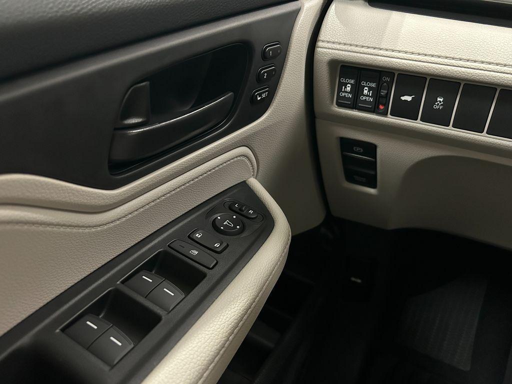 new 2026 Honda Odyssey car, priced at $45,025
