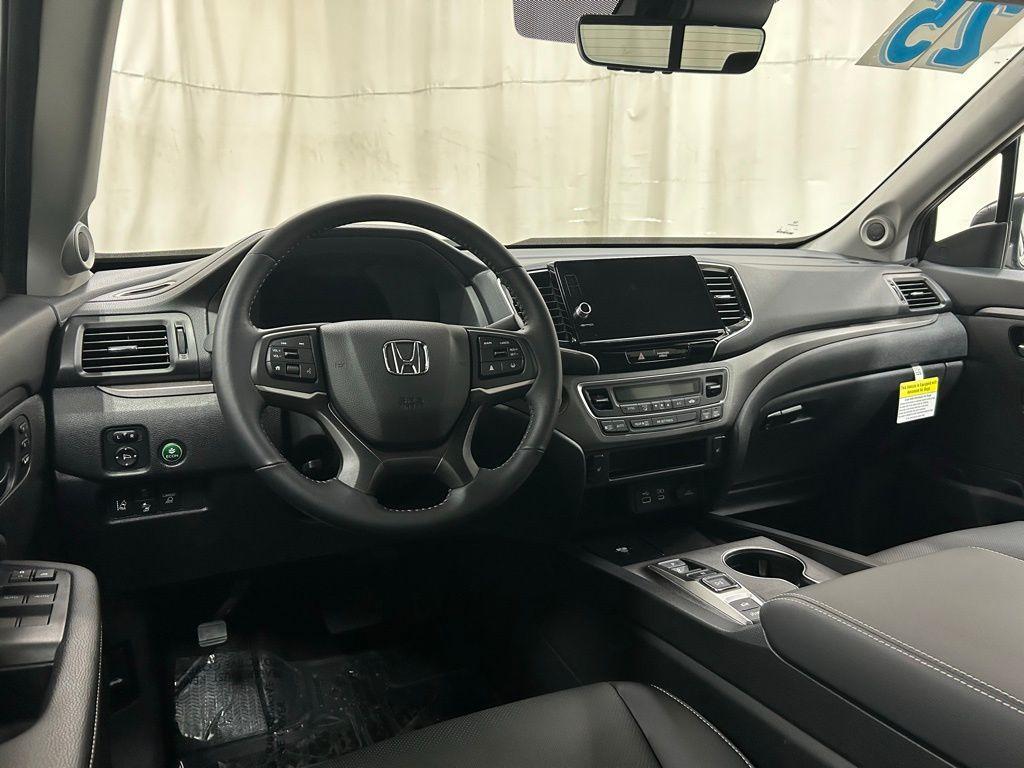 used 2025 Honda Ridgeline car, priced at $39,899