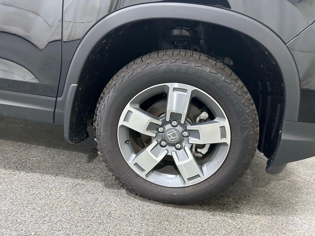 used 2025 Honda Ridgeline car, priced at $39,899