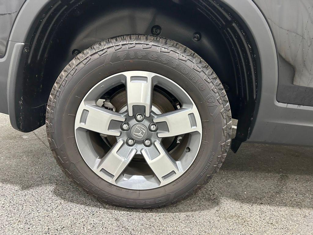 used 2025 Honda Ridgeline car, priced at $39,899
