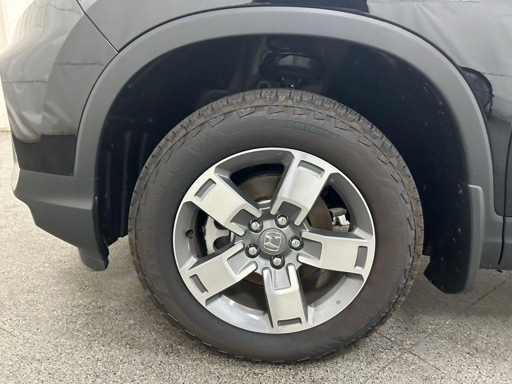 used 2025 Honda Ridgeline car, priced at $39,899