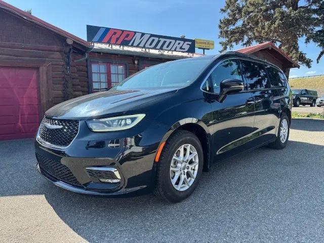used 2021 Chrysler Pacifica car, priced at $20,500