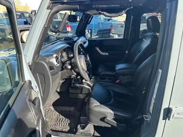 used 2014 Jeep Wrangler Unlimited car, priced at $21,900